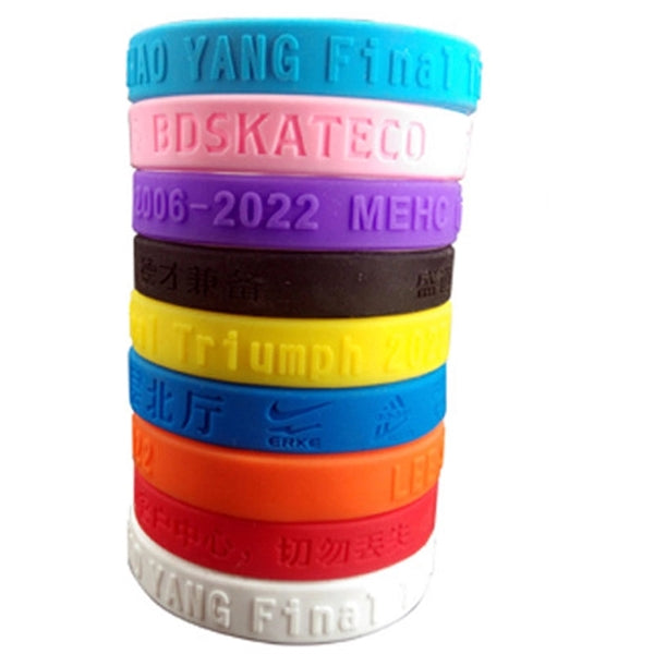 Embossed/debossed silicone bracelet
