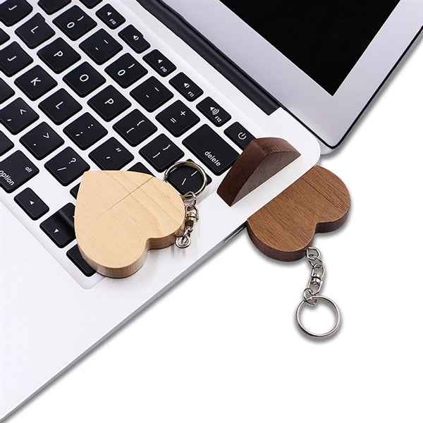 Wood Couple Heart Shape U Disk