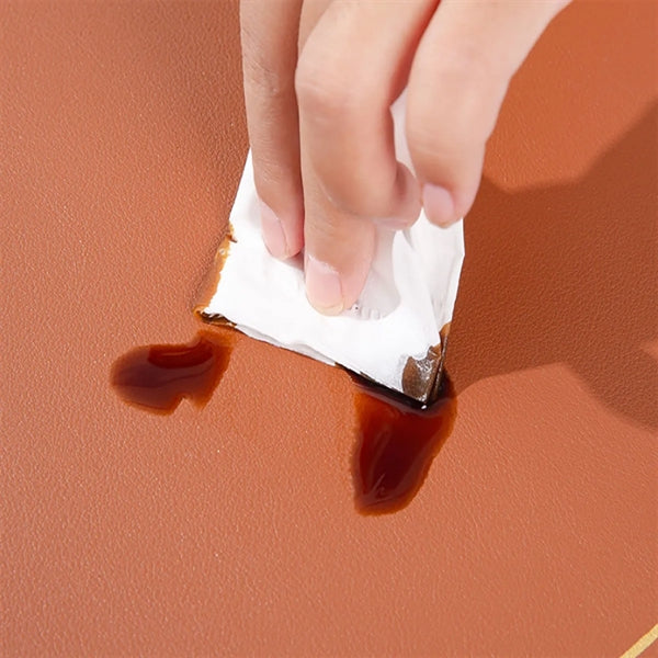 Oval Leather Insulated Placemat