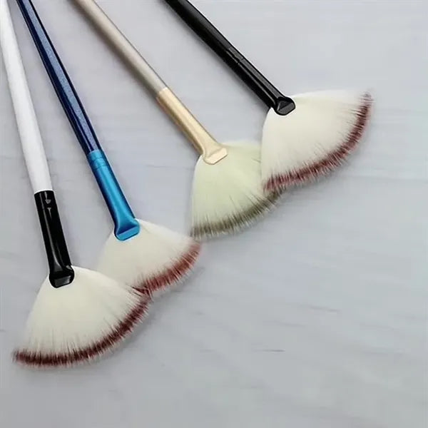 Slim Soft Fan Brush