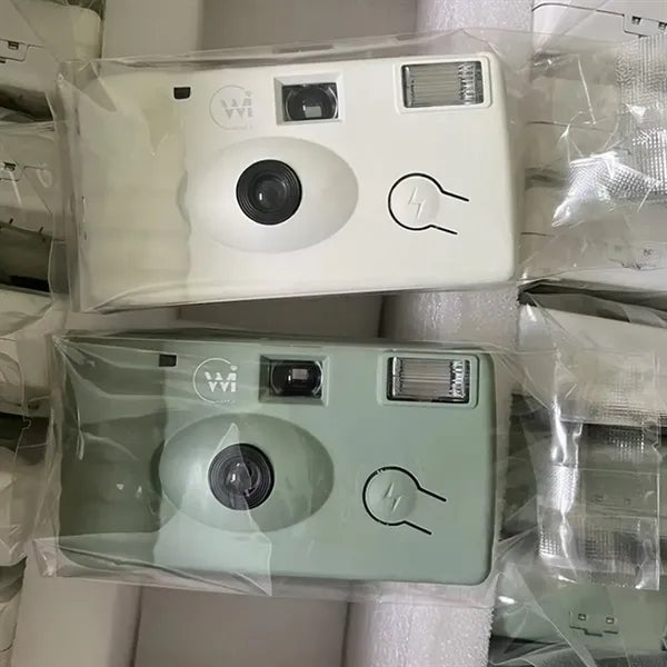 Disposable Film Camera with Film-Roll