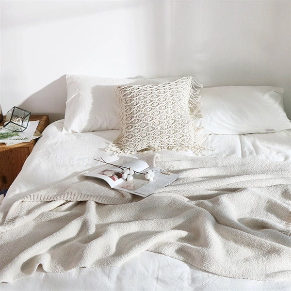 Knitted Throw Blanket Super Soft Warm Lightweight Fluffy