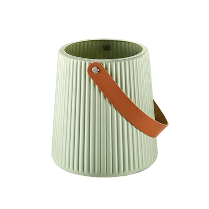 Gridded ice bucket