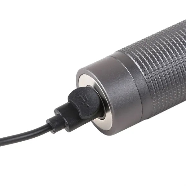 reNew Zoom Rechargeable Flashlight With Case