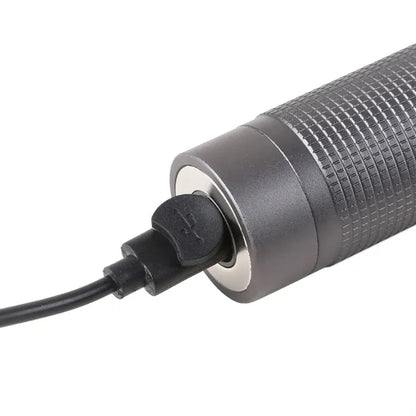 reNew Zoom Rechargeable Flashlight With Case