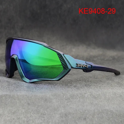 Photochromic Cycling Glasses