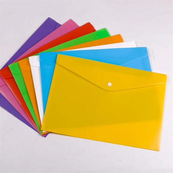 Envelopes with closure