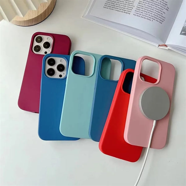 iPhone Case  15 (Mag Safe) Silicone Case/Microfiber Lining