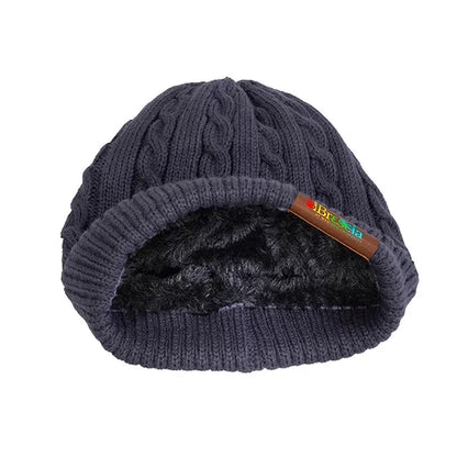 THE COZY Cable Knit Beanie With Fluffy Soft Lining