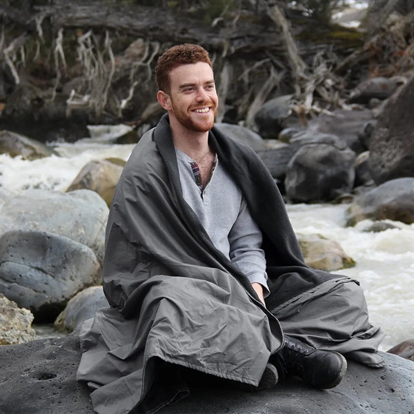 Large Waterproof Outdoor Fleece Blanket With Bag