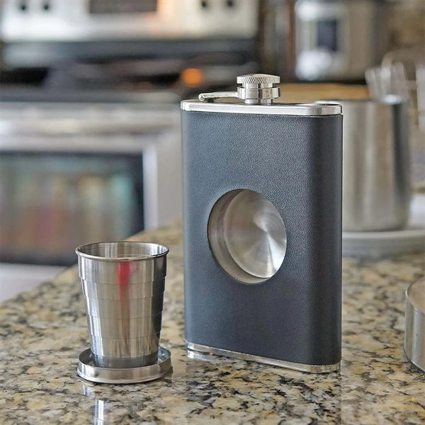 8oz Portable Hip Flask with Built In  Collapsible Shot Glass