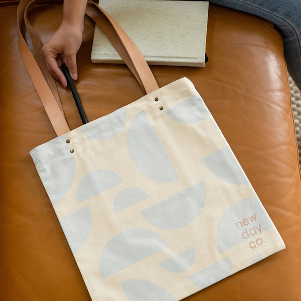 MAIN SQUEEZE - HEAVYWEIGHT CANVAS WITH LEATHER