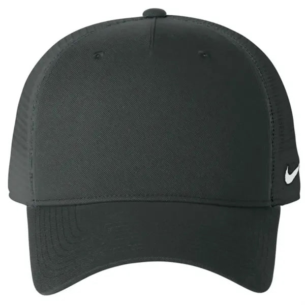 Nike Snapback Mesh Trucker Cap