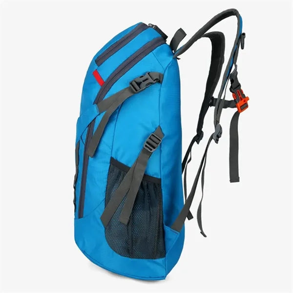 Large capacity lightweight backpack