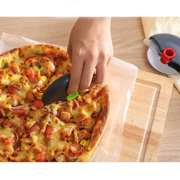 Pizza Cutter Wheel With Protective Blade Cover