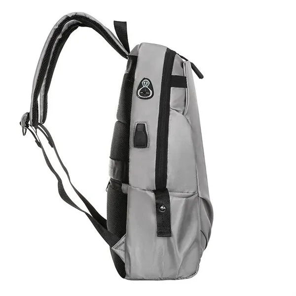 15.6in Large Capacity Functional Backpack Charging Port