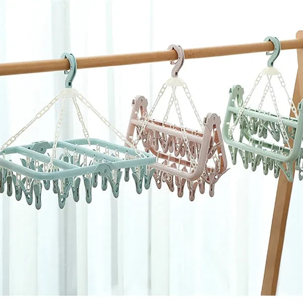 Laundry Hangers with 32 Clips