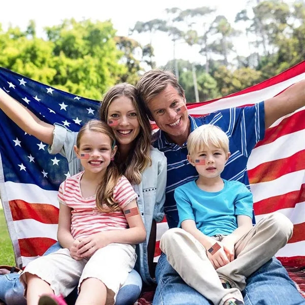 Customized 250pcs American Flag Patriotic Sticker Roll