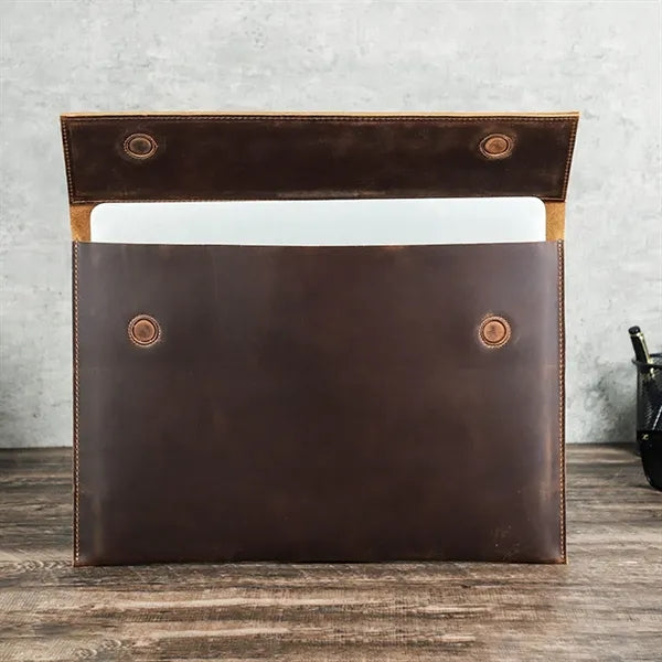 15 / 16 In Genuine Leather Laptop Bag with Magnetic Buckles
