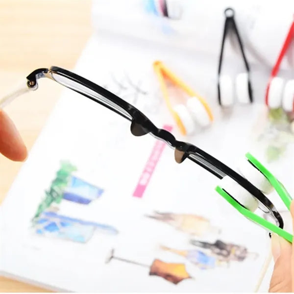 Portable practical double-sided eyeglasses cleaning brush