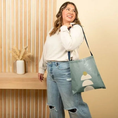 SUNSHINE TOTE - LAMINATED NON-WOVEN RPET