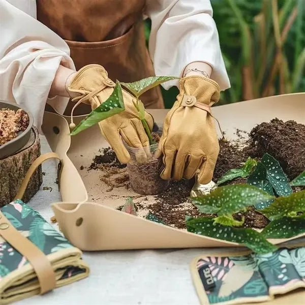 Custom Retro Leather Planting Gardening Mat