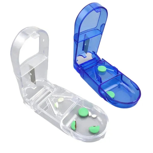 Pill Splitter With Retracting Blade Guard
