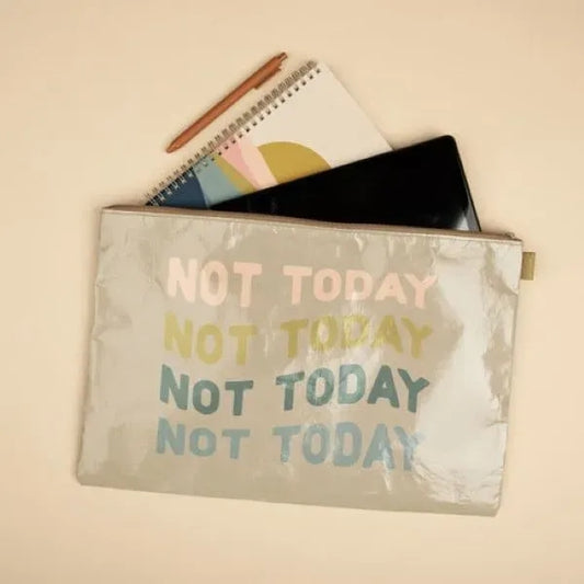 DOTTIE POUCH - LAMINATED NON-WOVEN RPET