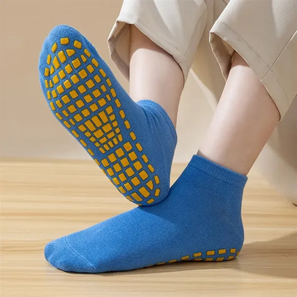 Breathable Non-Slip Trampoline Socks for Adults and Kids