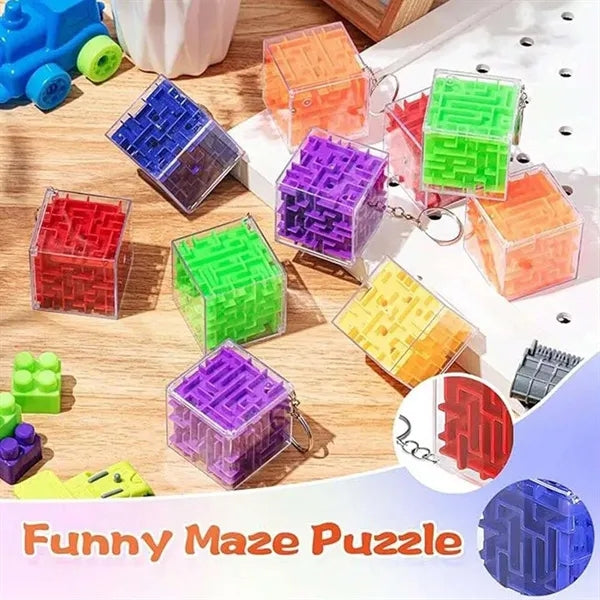 3D Educational Portable Mini Maze Puzzle Cubes Toy Keychain