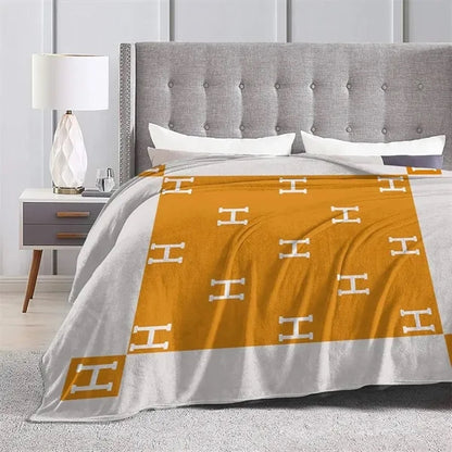 Office home single nap air conditioning wool sofa blanket