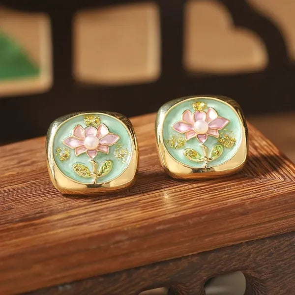 Women's Pearl Monet Earrings