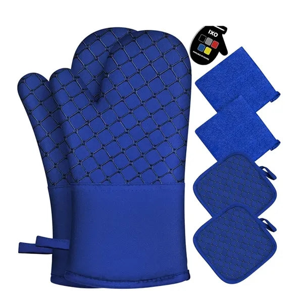 Oven Mittens With Hanging Hole
