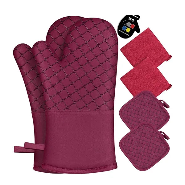 Oven Mittens With Hanging Hole
