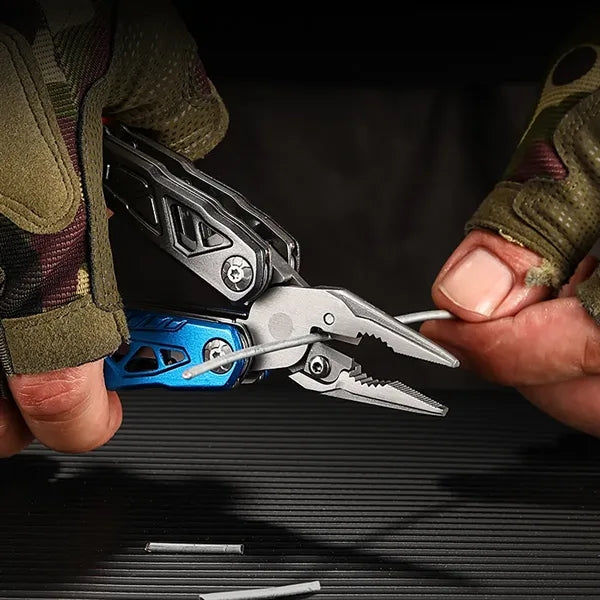 Multifunctional Camping Tool Axe with Hammer