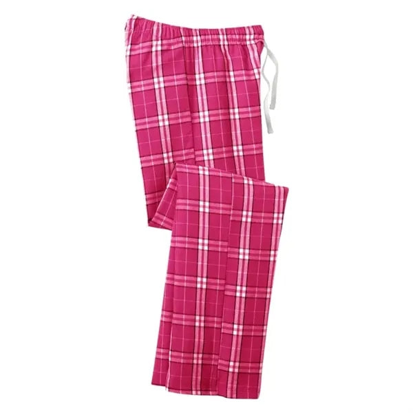 District Women's Flannel Plaid Pant.