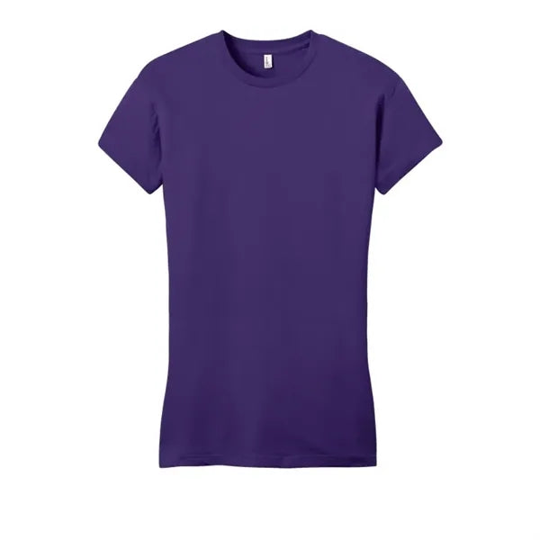 District Women's Fitted Very Important Tee .
