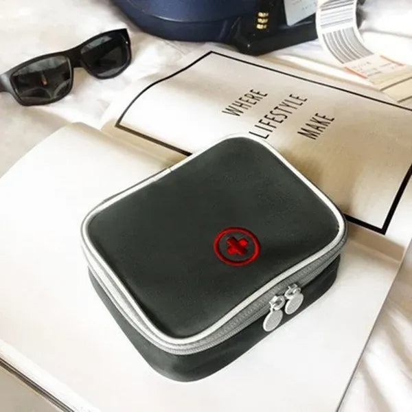 Mini Outdoor First Aid Kit Bag