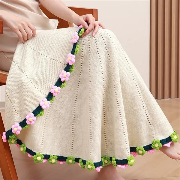 Round Crocheted Rose Bouquet Blanket