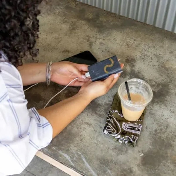 GOMI TRANSLUCENT PORTABLE CHARGER