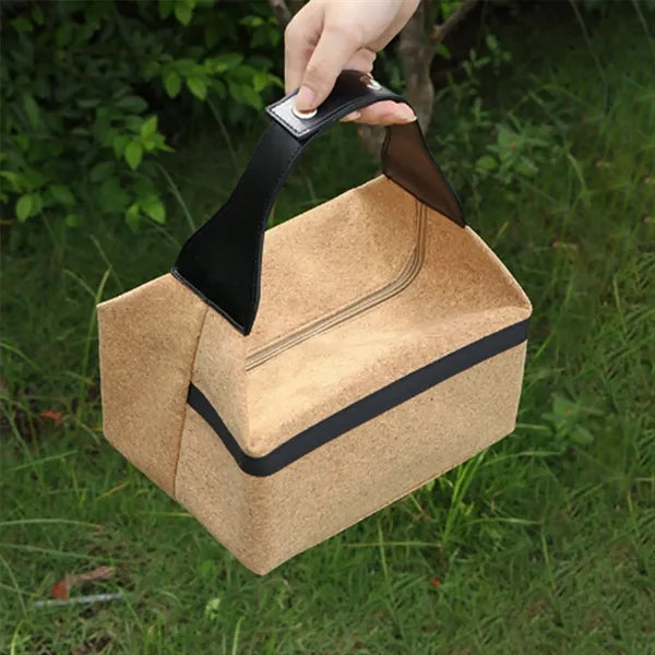 Eco friendly wood texture lunch bag with leather handle idea