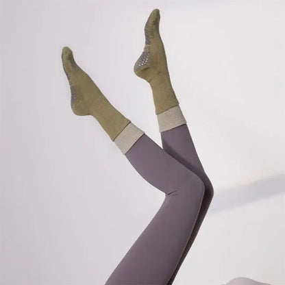 Professional High Quality Mid-Calf Pilates Sports Socks