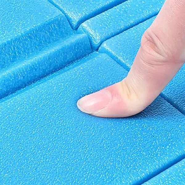 Foldable Waterproof Insulated Portable Outdoor Cushion