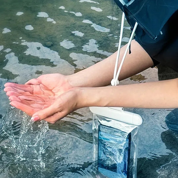 Waterproof Ultra Clear TPU Touchscreen-Friendly Phone Pouch