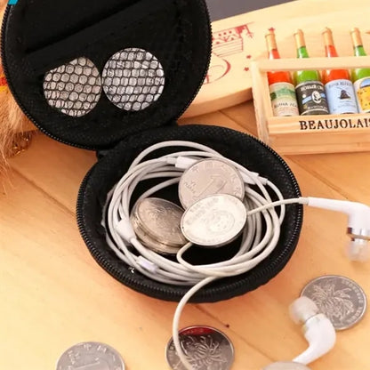 Compact Round Earbud Case with Zipper