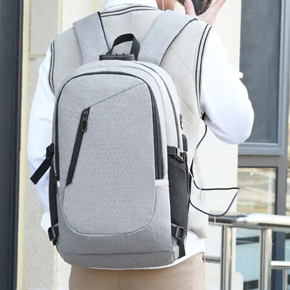 15.6 Inch Anti-Theft Laptop Backpack with USB Charging Port
