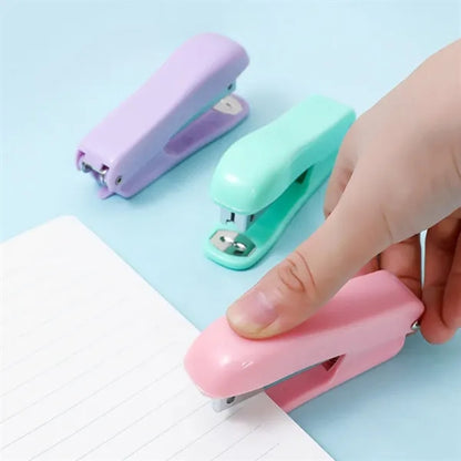 Metal Rustproof Macaron Mini Stapler Built-in Staple Remover