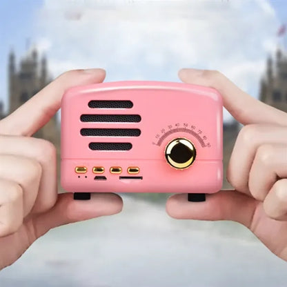 Retro-Style Wireless Speaker with BT Functionality