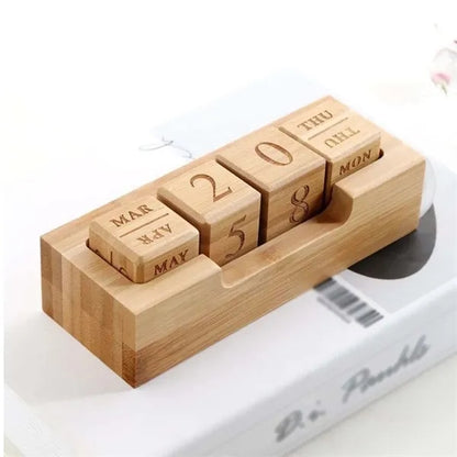 Creative Vintage Decor Family Office Desk Wooden Calendar