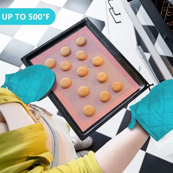 Dexterous Anti-Slip Thermal Cooking Glove with Hangable Loop